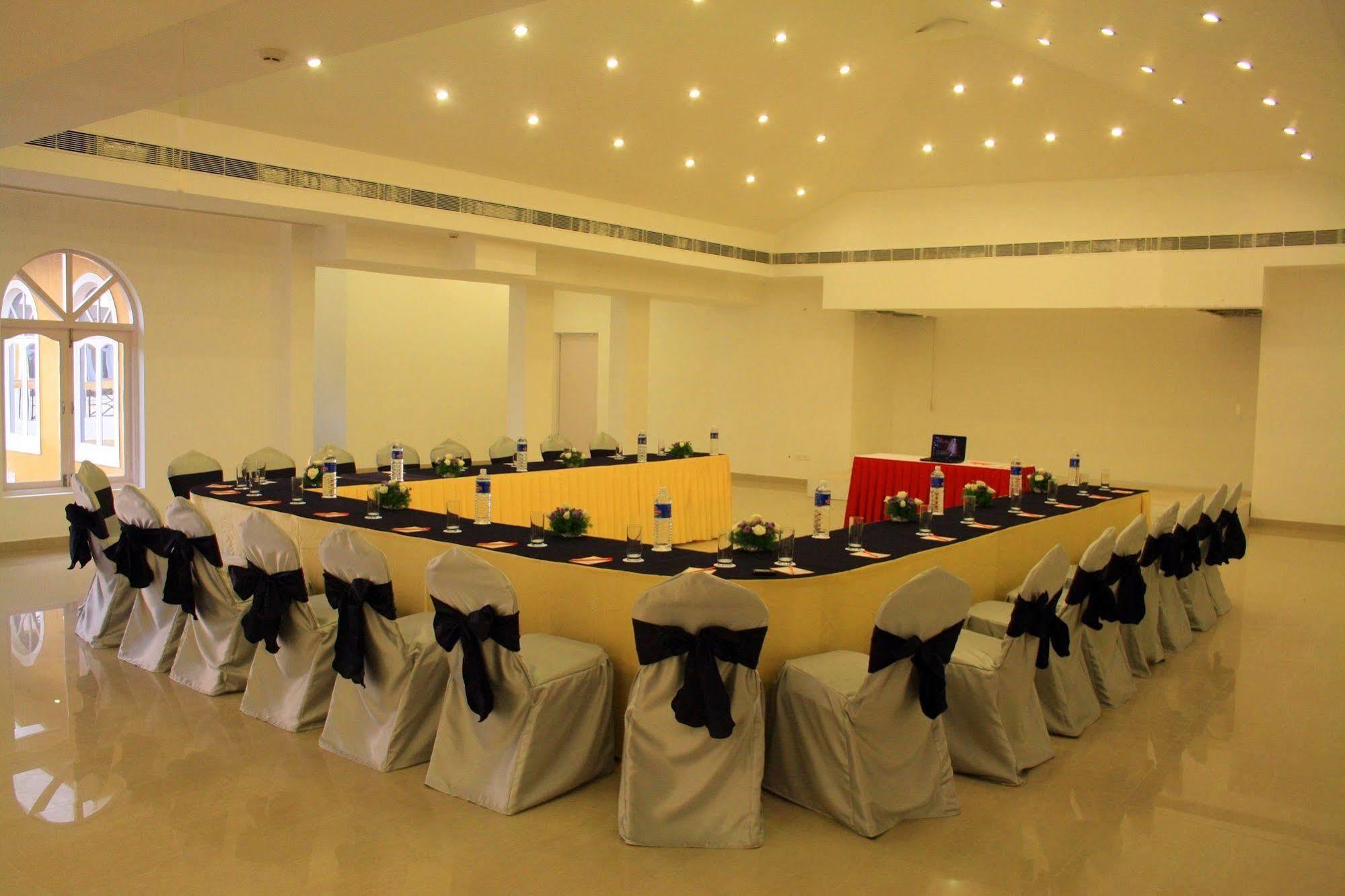 Crystal By Morpho, Goa Villagio Resort Betalbatim Kültér fotó