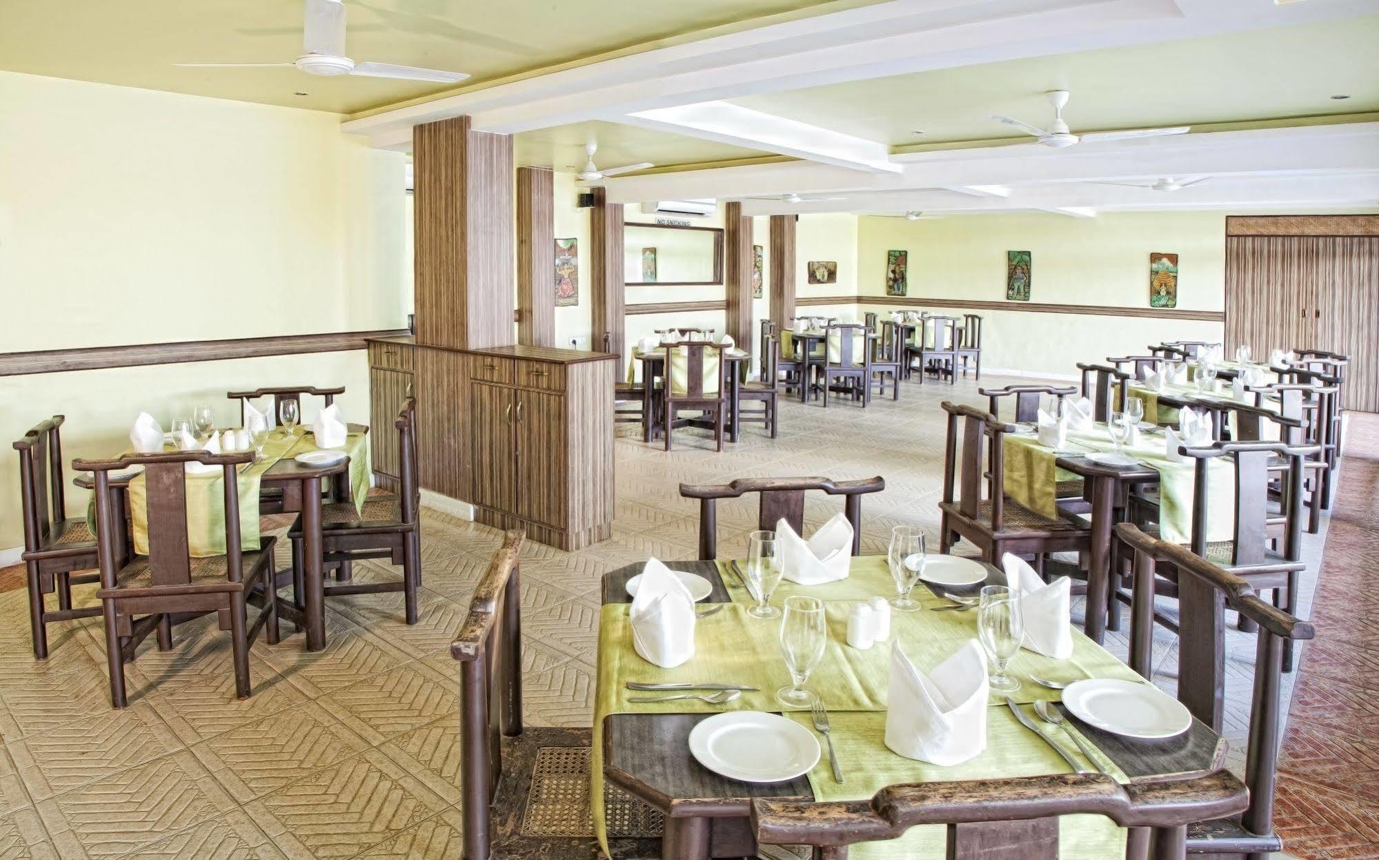 Crystal By Morpho, Goa Villagio Resort Betalbatim Kültér fotó