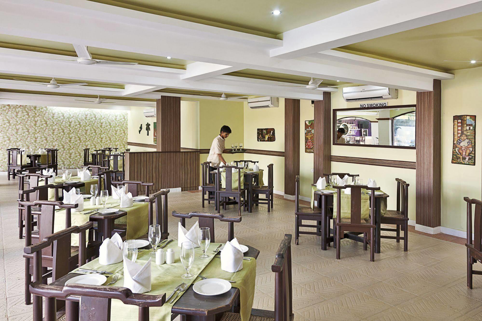 Crystal By Morpho, Goa Villagio Resort Betalbatim Kültér fotó